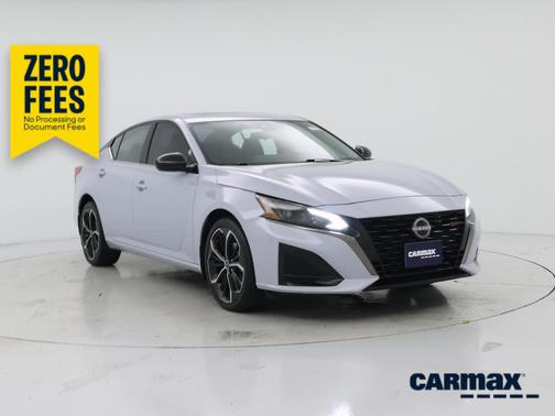 Gray 2023 Nissan Altima SR