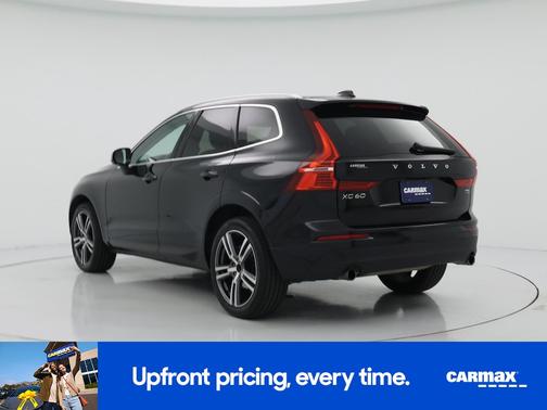 Black 2021 Volvo XC60 T5 Momentum