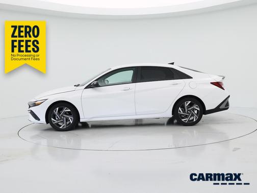 White 2025 Hyundai ELANTRA SEL Sport