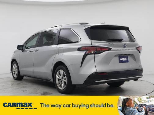 2023 Toyota Sienna Limited
