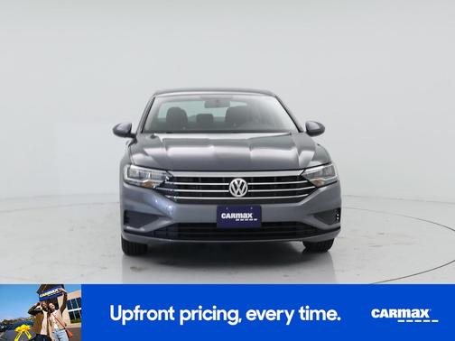 Gray 2021 Volkswagen Jetta SE
