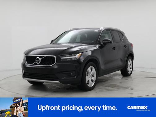 2022 Volvo XC40 T4 Momentum