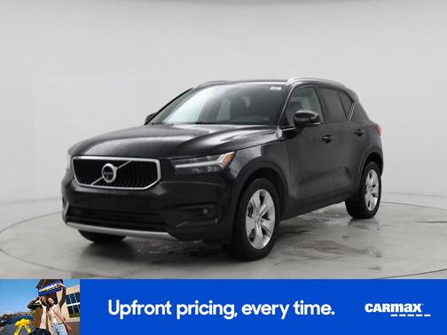 2022 Volvo XC40 T4 Momentum