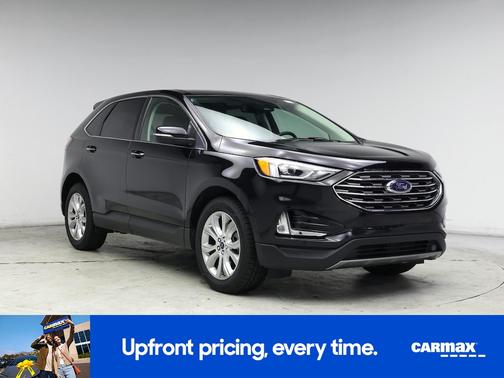 Black 2022 Ford Edge Titanium