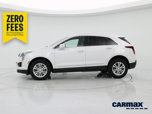White 2023 Cadillac XT5 Luxury