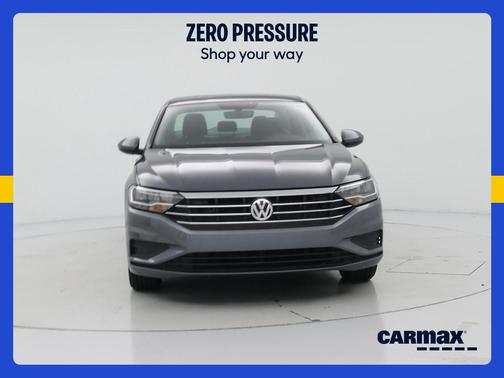 Gray 2021 Volkswagen Jetta SE