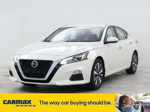 2022 Nissan Altima SV