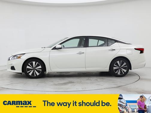 2022 Nissan Altima SV