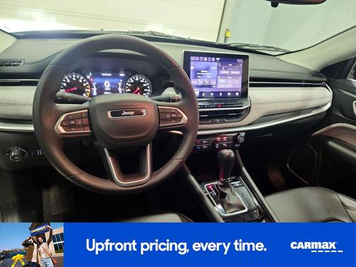 Silver 2022 Jeep Compass Latitude