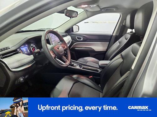 Silver 2022 Jeep Compass Latitude