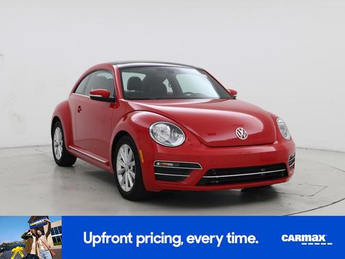 Red 2019 Volkswagen Beetle SE
