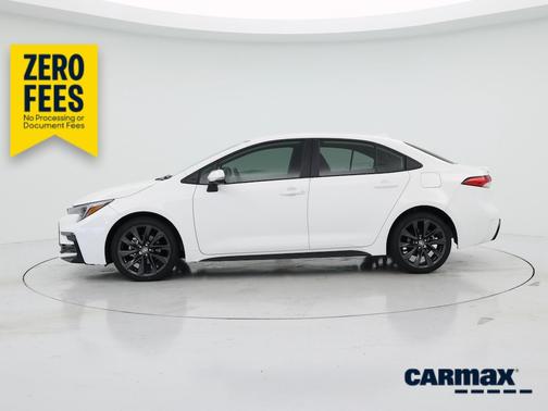 White 2025 Toyota Corolla SE