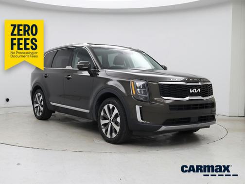 Green 2022 Kia Telluride EX