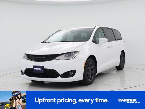 White 2020 Chrysler Pacifica Touring