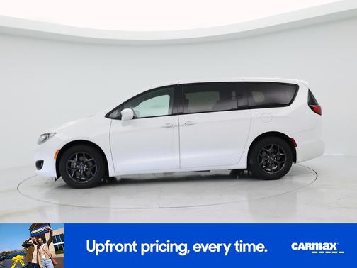 White 2020 Chrysler Pacifica Touring