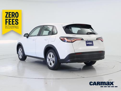 White 2023 Honda HR-V LX