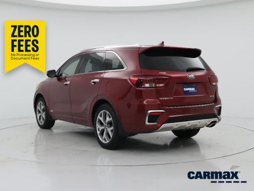 Red 2019 Kia Sorento SX