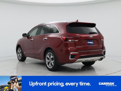 Red 2019 Kia Sorento SX