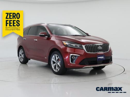 Red 2019 Kia Sorento SX