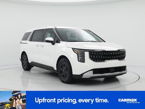 White 2025 Kia Carnival LXS