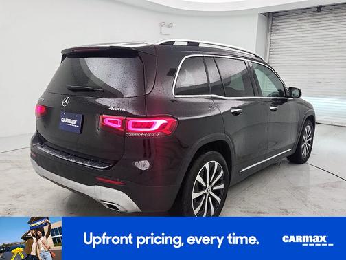 Black 2022 Mercedes-Benz GLB 250