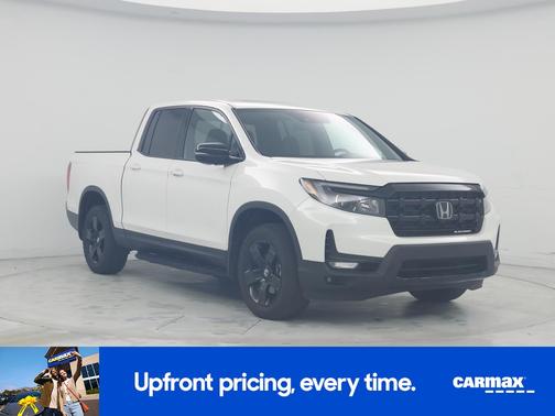 White 2024 Honda Ridgeline Black Edition