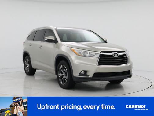 Tan 2016 Toyota Highlander XLE