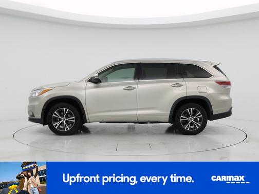 Tan 2016 Toyota Highlander XLE