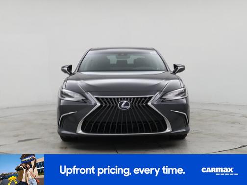 2022 Lexus ES 300h Ultra Luxury