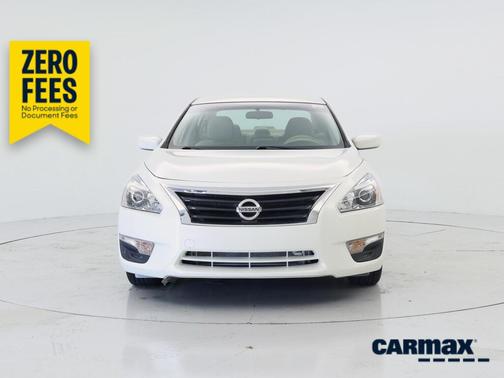 White 2014 Nissan Altima S