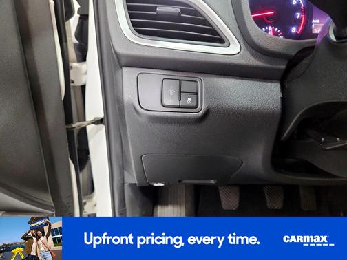 White 2021 Hyundai Accent SE
