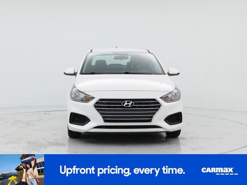White 2021 Hyundai Accent SE