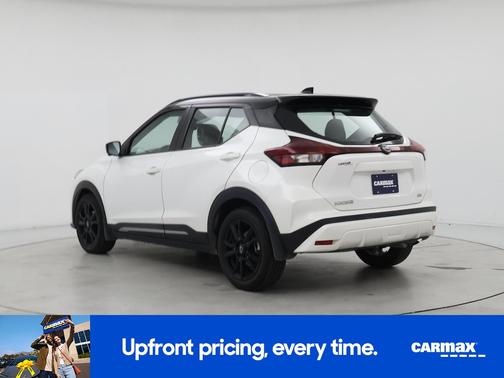 2022 Nissan Kicks SR