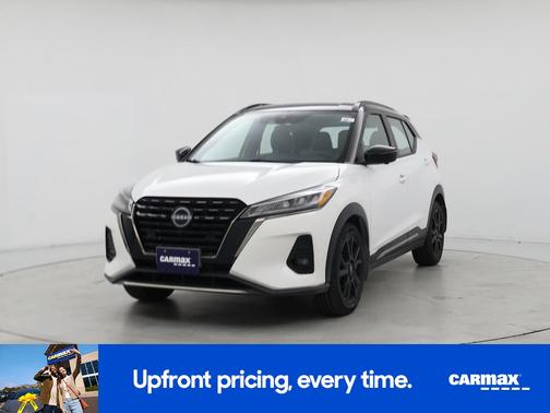 2022 Nissan Kicks SR