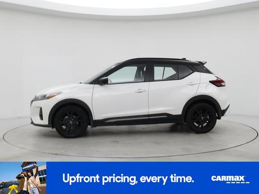 2022 Nissan Kicks SR