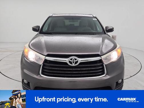 Silver 2016 Toyota Highlander XLE