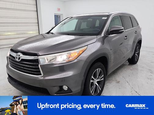 Silver 2016 Toyota Highlander XLE