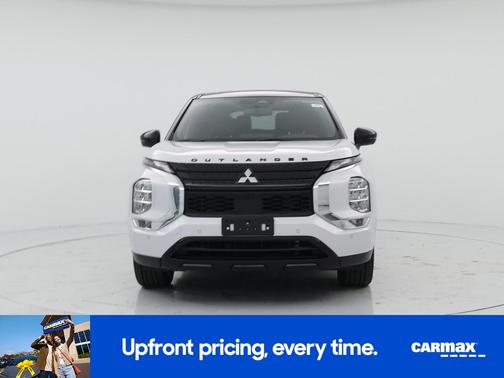 White 2023 Mitsubishi Outlander SEL Black Edition