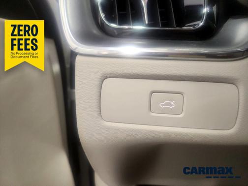 White 2023 Volvo XC60 B5 Core