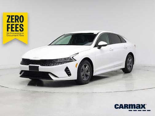 White 2022 Kia K5 LX