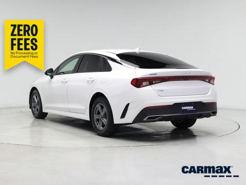 White 2022 Kia K5 LX