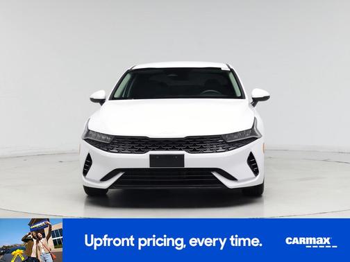 White 2022 Kia K5 LX