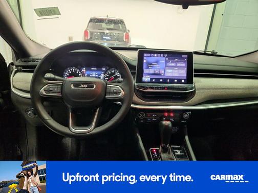 Gray 2023 Jeep Compass Latitude