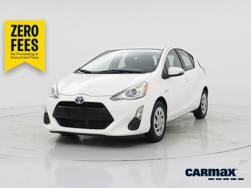 White 2016 Toyota Prius c Two