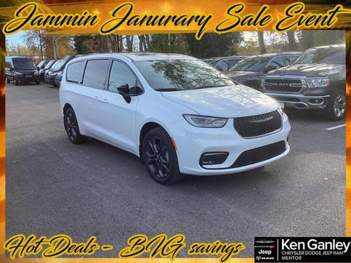 2026 Chrysler Pacifica Select