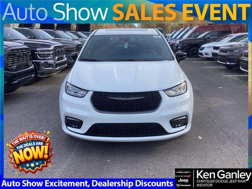 2026 Chrysler Pacifica Select