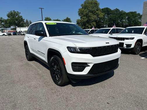2024 Jeep Grand Cherokee Laredo