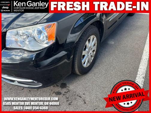 2014 Chrysler Town & Country Touring