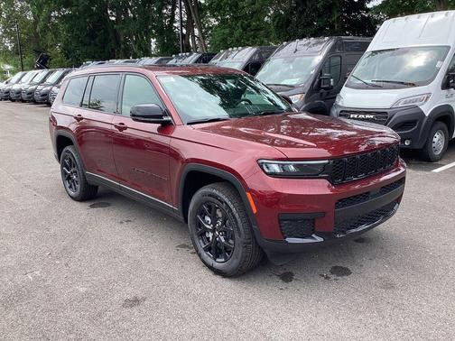 2025 Jeep Grand Cherokee L Laredo