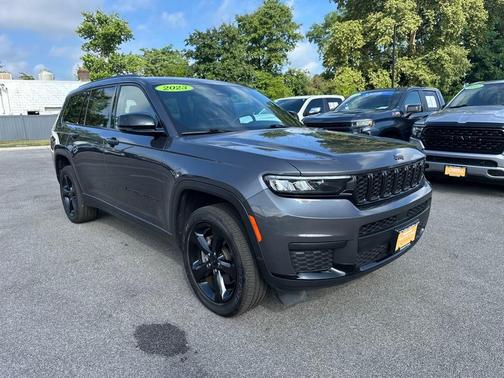 2023 Jeep Grand Cherokee L Laredo